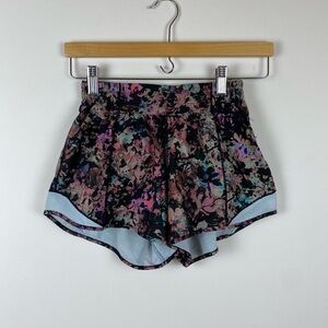 Lululemon Hotty Hot Low-Rise Short 4"